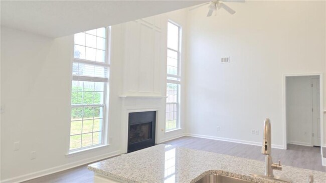 Foto del edificio - 4010 Ridgefair Dr