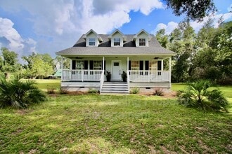 Building Photo - 3581 NW Bur Oak Pl