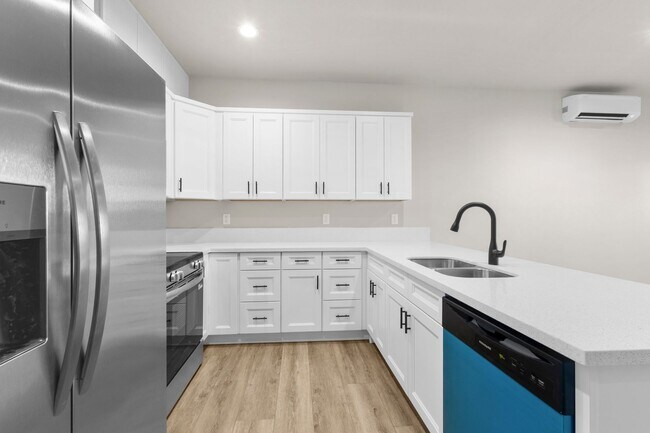 Building Photo - Brand New 3 Bedroom 2.5 bath Triplexes