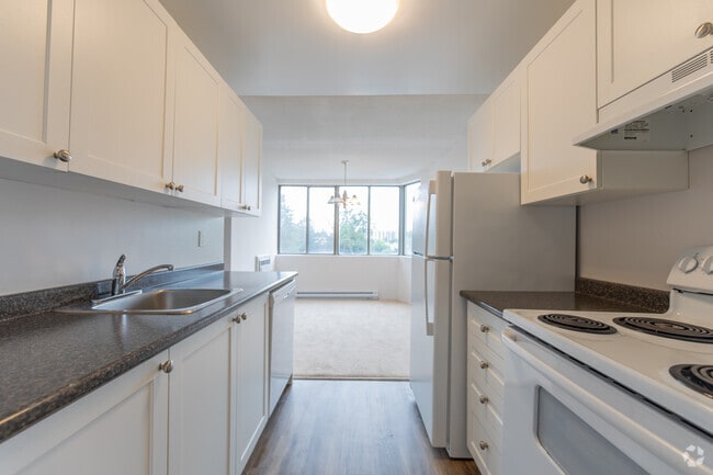 Building Photo - Highview Glen Building Photo - Highview Glen