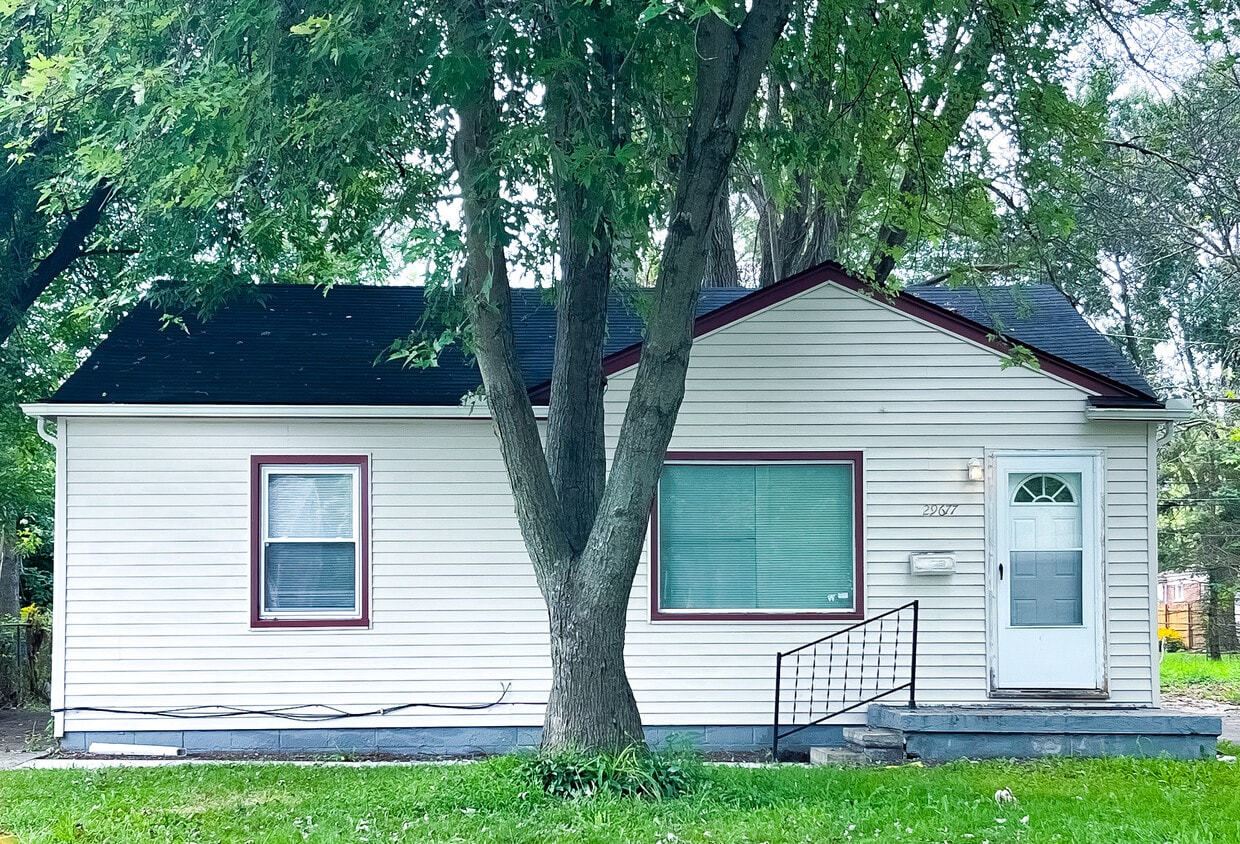 29677 Grandview St, Inkster, MI 48141 House Rental in Inkster, MI