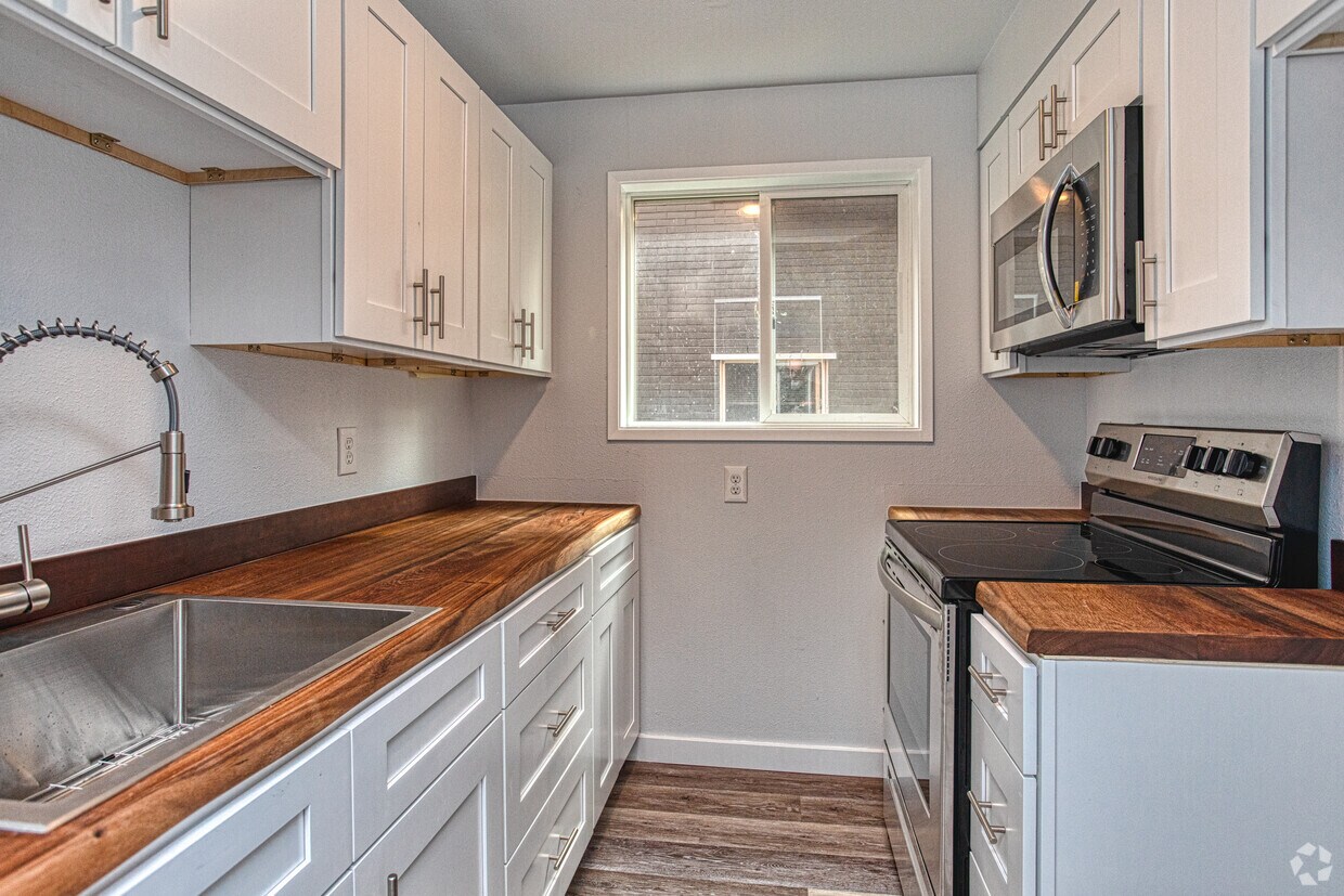 Baker 38 Apartments Apartments in Seattle, WA