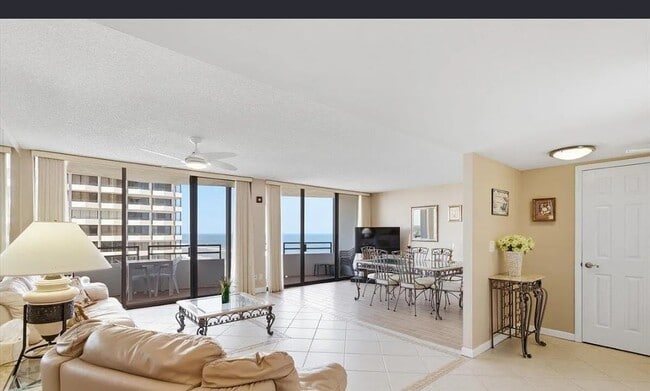 Foto del edificio - 2828 N Atlantic Ave