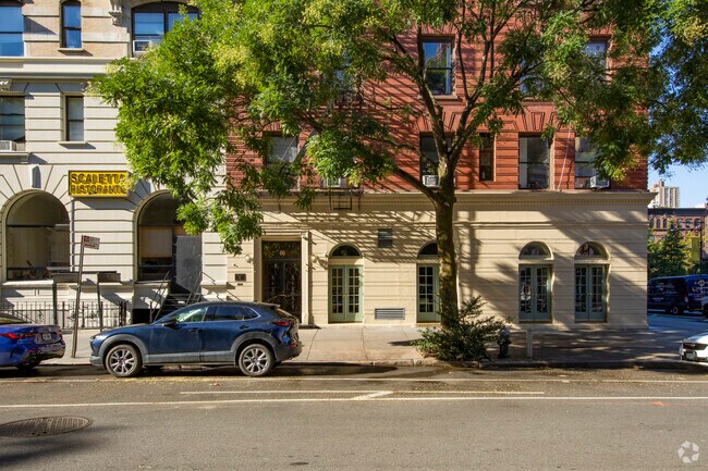 Foto del edificio - 66 W 77th St