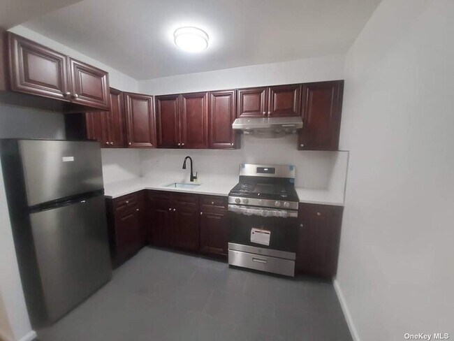 Building Photo - 41-25 Kissena Blvd