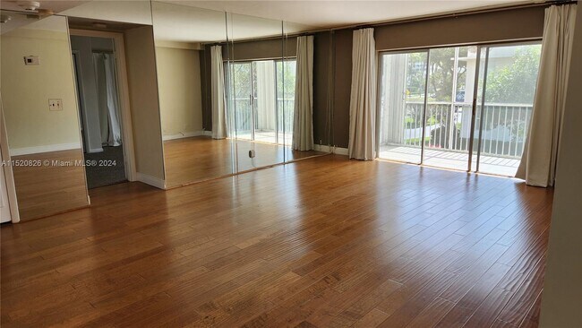 Building Photo - 10150 Collins Ave