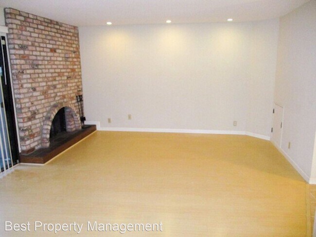 Foto del edificio - 2 br, 2.5 bath House - 40620 High St,