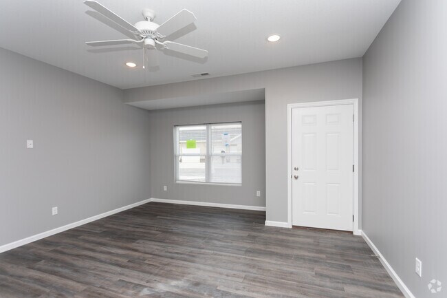 2HAB, 2BA - 1,500 ft² - Evard Place - Solar Powered