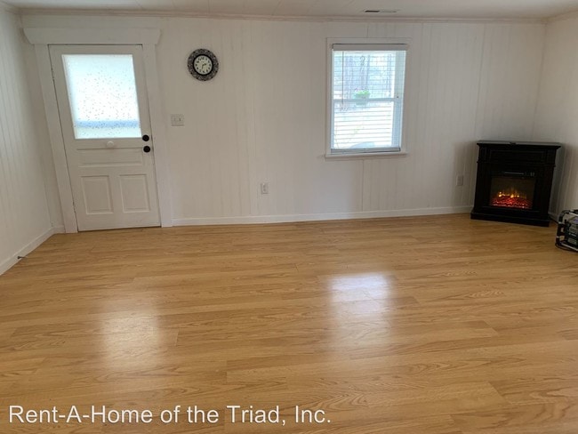 Building Photo - 2 br, 2 bath House - 3909 Randleman Road