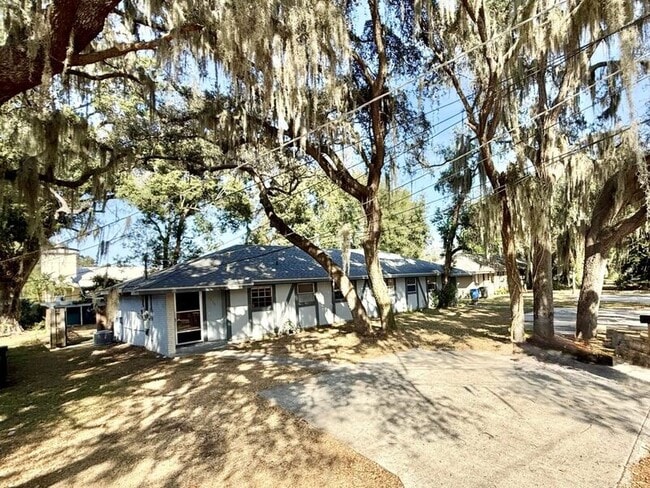 Foto del edificio - 1339 Eagleview Dr