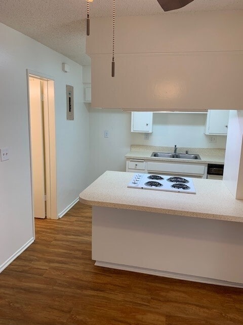 Foto del edificio - BEAUTIFUL 2STORY 2BD 1.5BA TOWNHOME STYLE UNIT