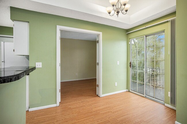 Building Photo - Great 2 Bedroom 1 Bathroom in Aurora!