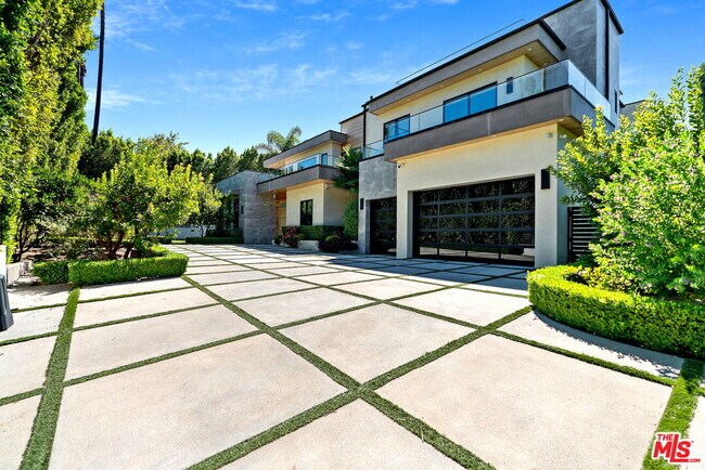 Foto del edificio - 4111 Valley Meadow Rd