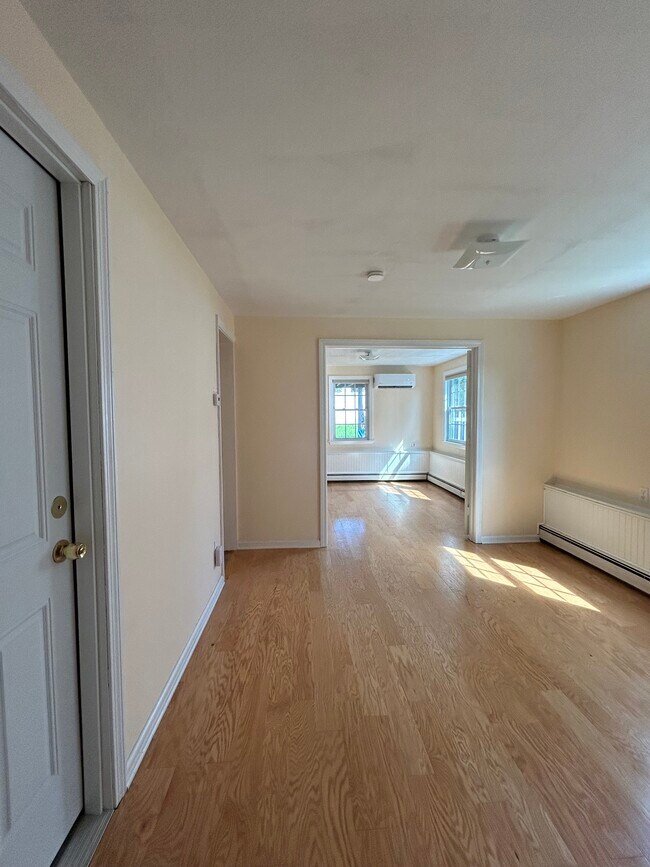 Foto del edificio - 212 Jennings Rd