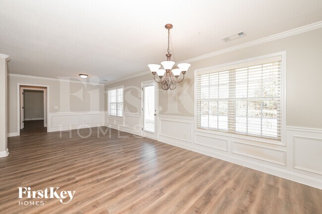 Building Photo - 1921 Roxey Ln