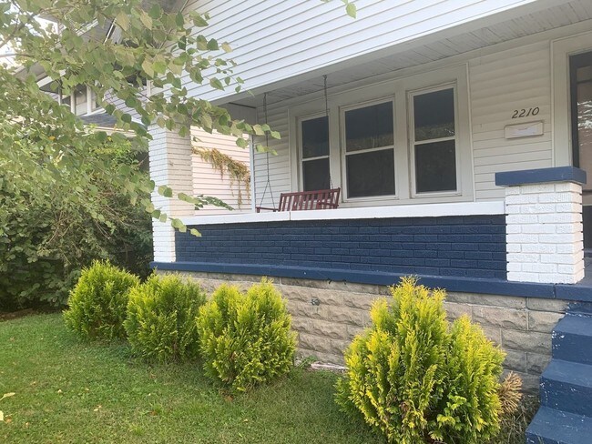 Building Photo - 3 br, 1 bath House - 2210 S 7th St