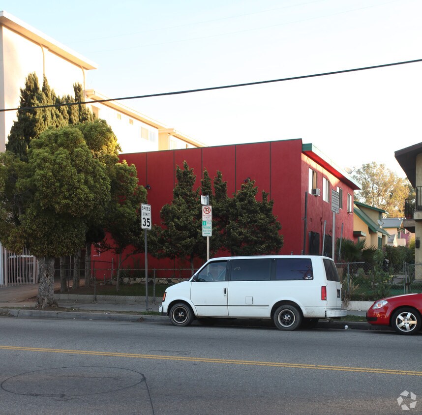 Primary Photo - 323 N Avenue 50