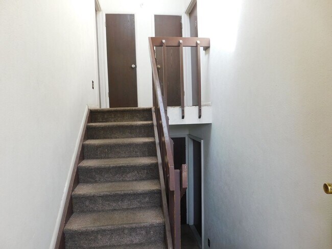 Foto del edificio - 805 E Cedar Ct