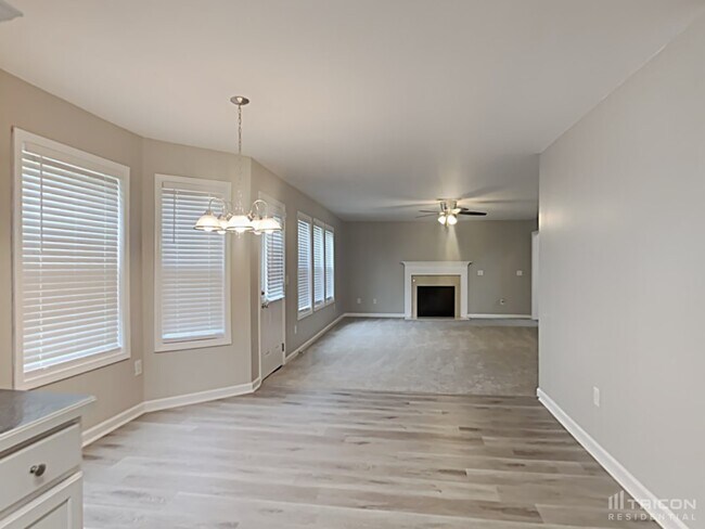 Foto del edificio - 842 Chandler Rd