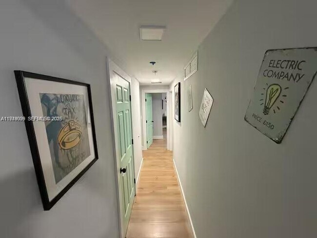 Foto del edificio - 6828 NW 3rd Ave