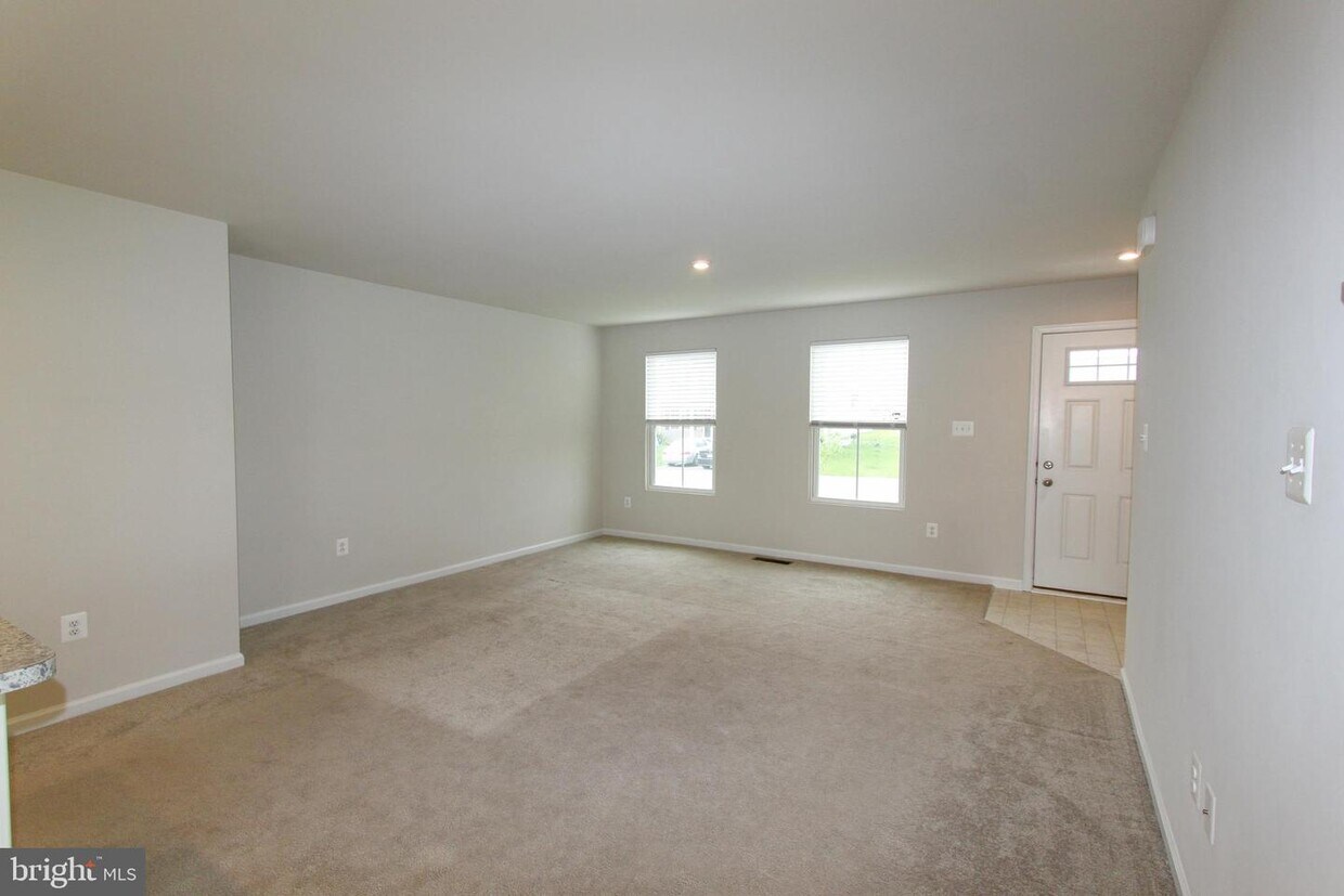 228 Chandlers Glen Dr, Bunker Hill, WV 25413 House Rental in Bunker