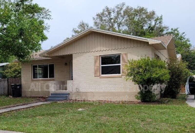 Primary Photo - 2621 40th Ave N