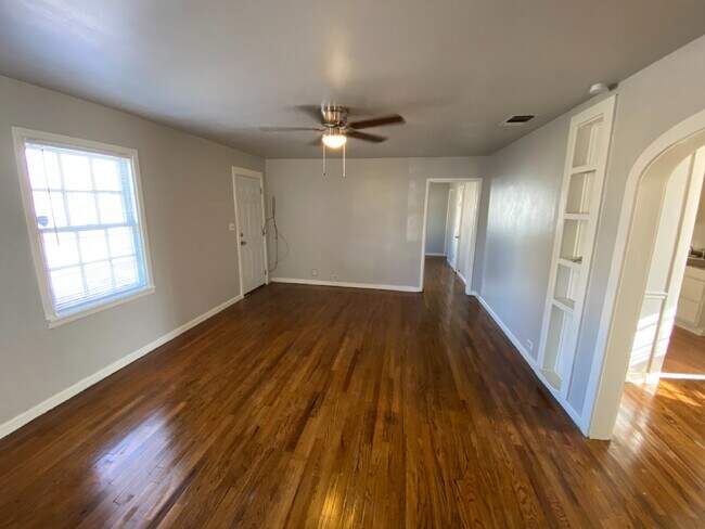 Foto del edificio - Pre-Leasing for Summer/Fall 2026 - 2/1 Close to TTU