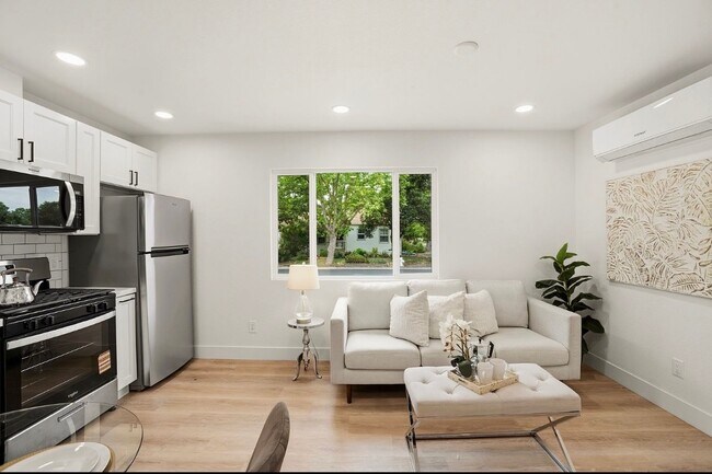 Foto del edificio - 1007 Pleasant Valley Dr
