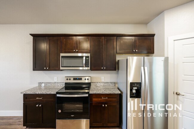 Building Photo - 10333 Ft Teran Trl