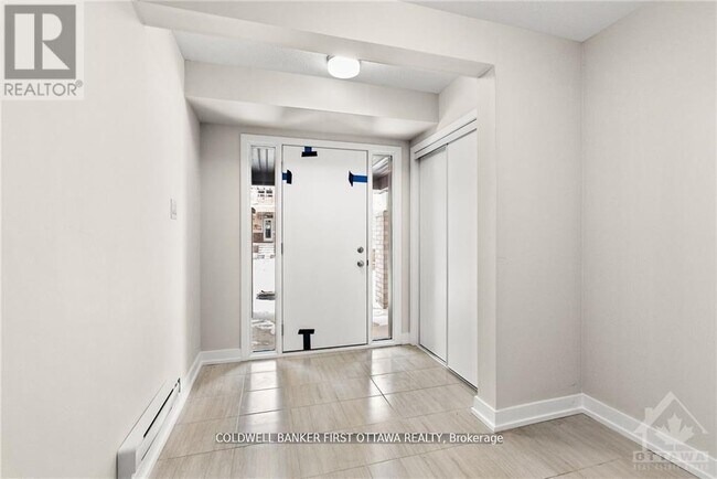 Building Photo - 203 Anyolite Private