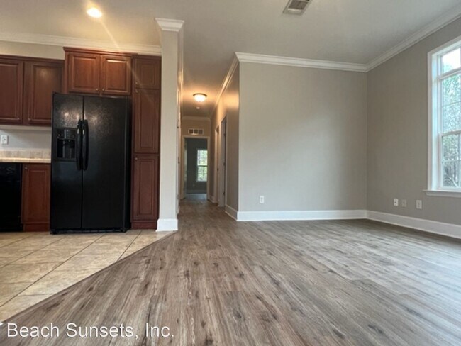 Foto del edificio - 3 br, 2 bath House - 272 Santa Rosa Street