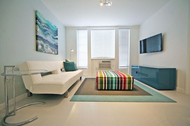 Building Photo - 9540 Collins Ave