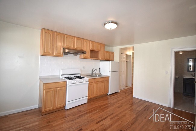 Building Photo - 512 Court Street #TOP-FLOORR
