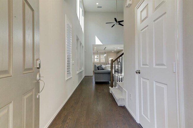 Foto del edificio - 4008 Starbright St