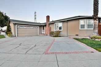 Building Photo - 5466 Mary Jo Way