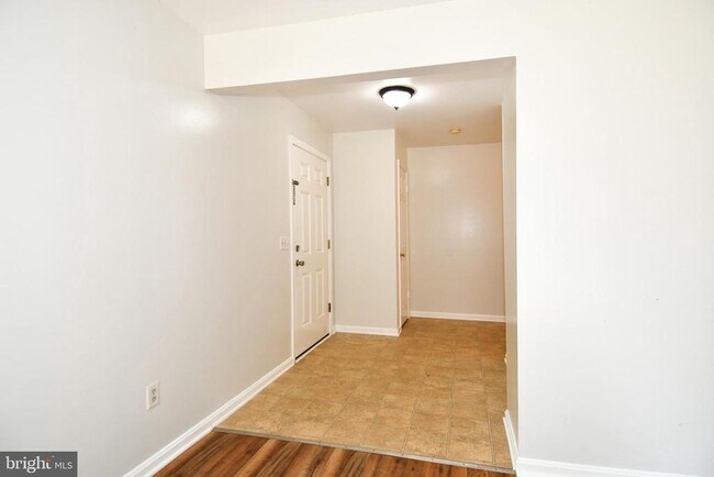 Foto del edificio - 6125 Trident Ln
