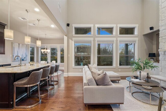 Foto del edificio - 905 Madison Fork Dr