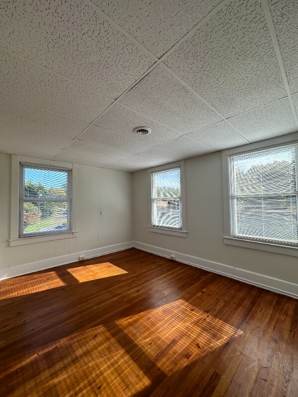 Foto del edificio - 253 N Augusta Ave