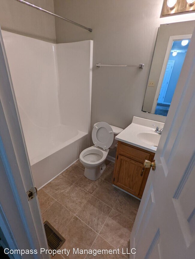 Building Photo - 2 br, 2 bath House - 60 Virgil Dr.