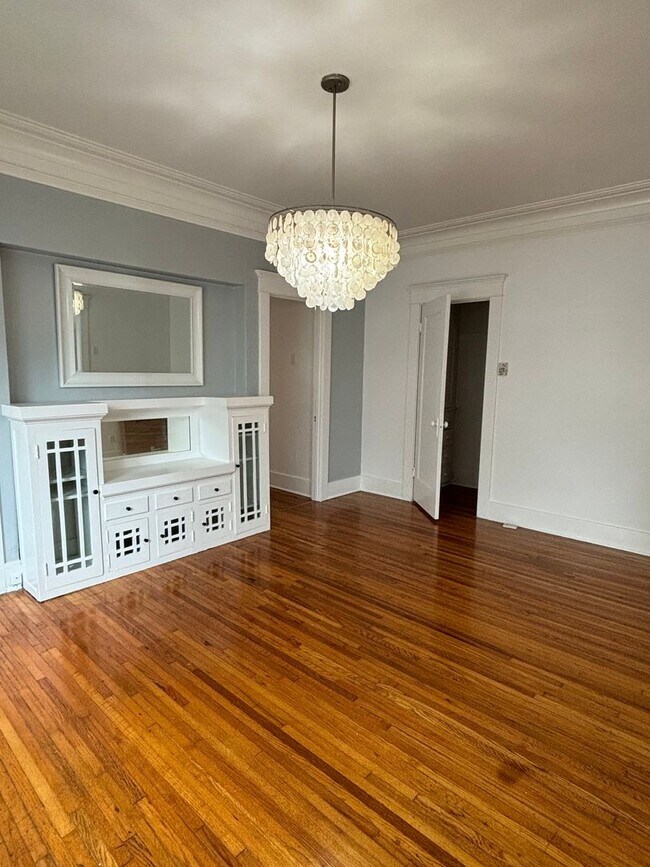 Foto del edificio - Beautiful 2 Bedroom 1 Bath available now in Long Beach