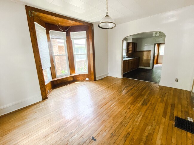 Foto del edificio - Three Bedroom Close To Campus