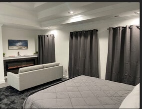 Building Photo - 621 44th St