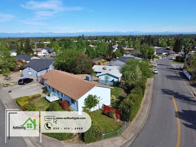 Foto del edificio - 1327 Bob White Way - Fresh Paint, New floo...