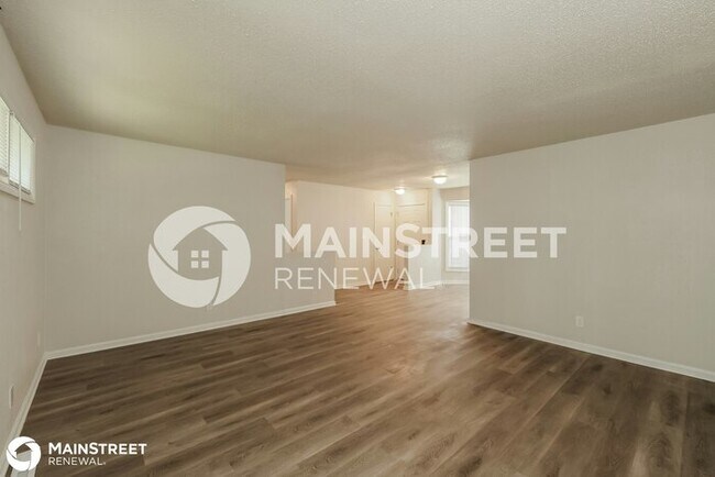Building Photo - 6207 E 95th Terrace