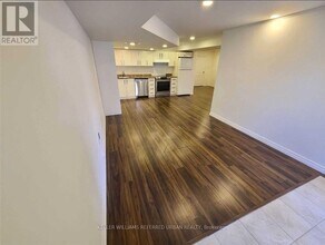 Building Photo - 3 Plantain Ln