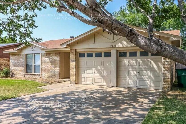 Foto del edificio - 7533 Clover Ln