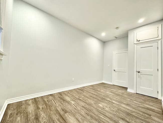 Photo du bâtiment - 43-43 Division St