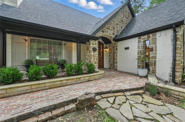 Foto del edificio - 153 Meadowcreek Rd
