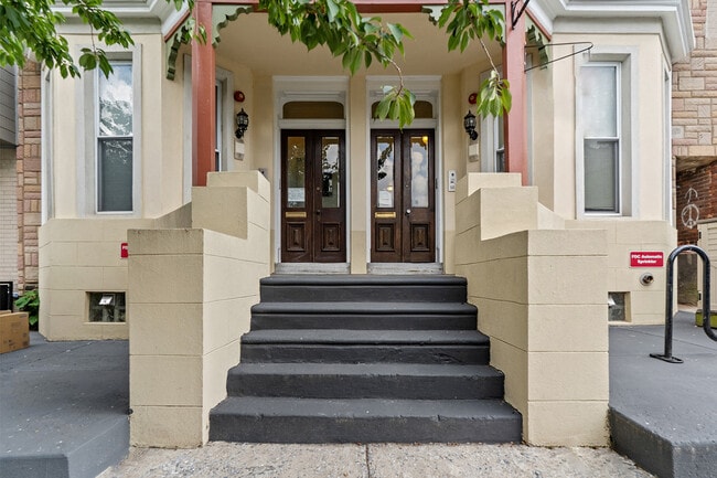 Building Photo - 3830 Baring Street