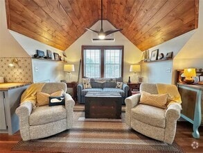 Building Photo - 316 Succotash Rd